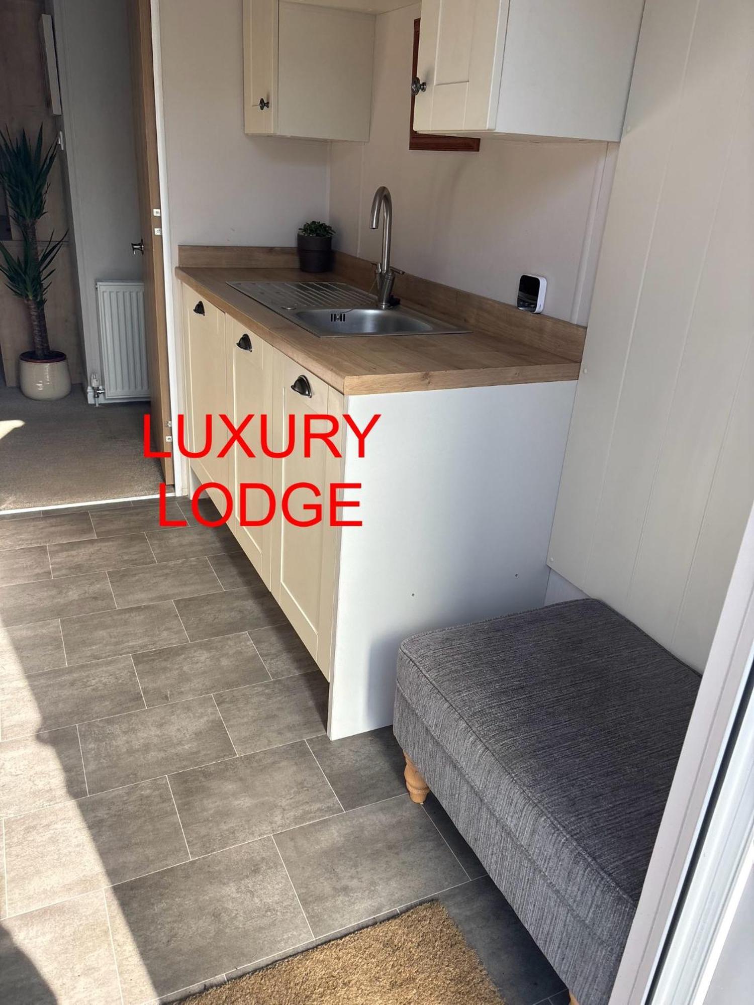Luxury T11 *